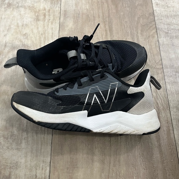 Boys New Balance - Picture 8 of 13